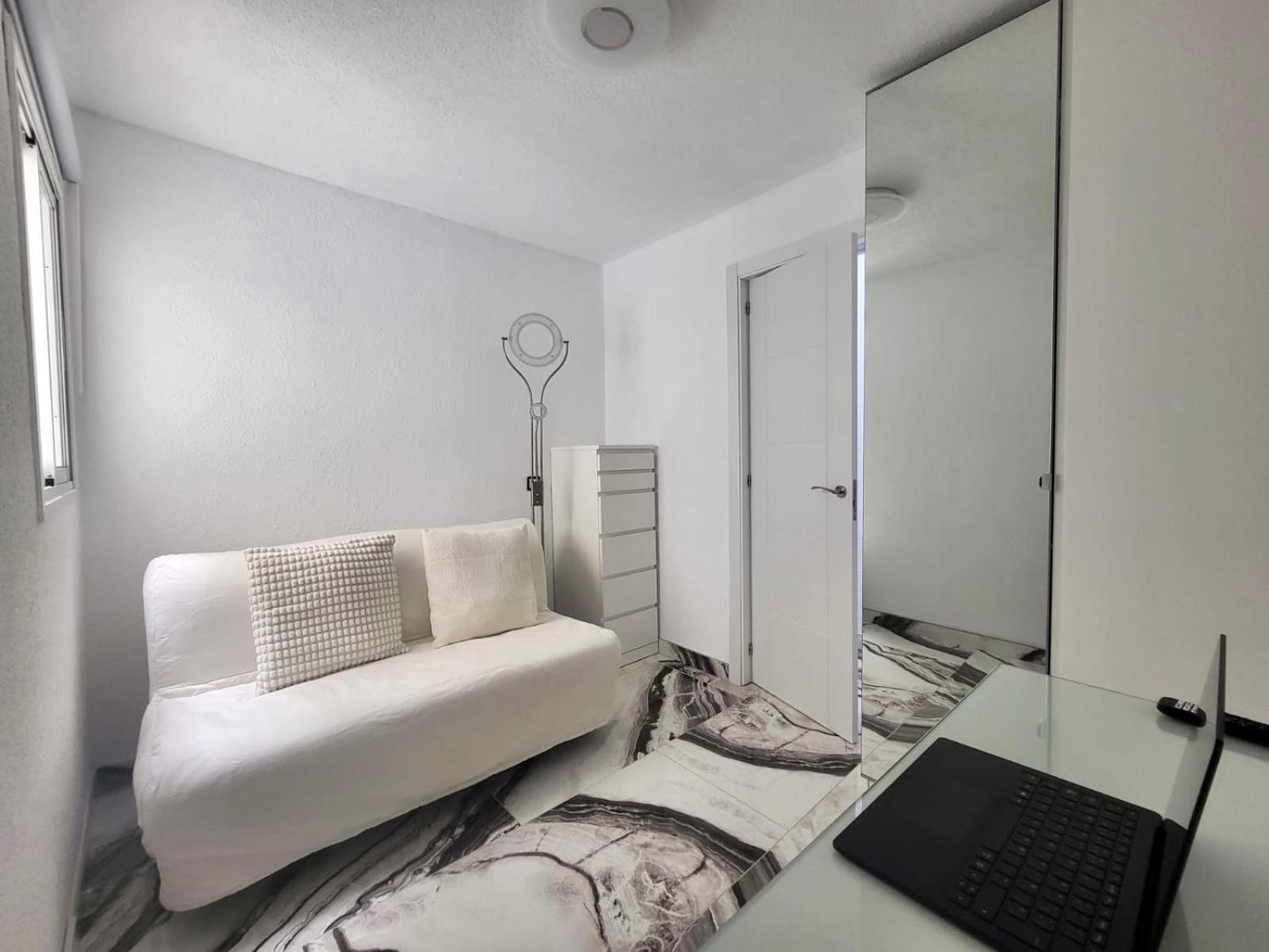 2 Bedrooms Flat + Balcony + Parking At Las Canteras Beach Лас-Пальмас-де-Гран-Канария Экстерьер фото