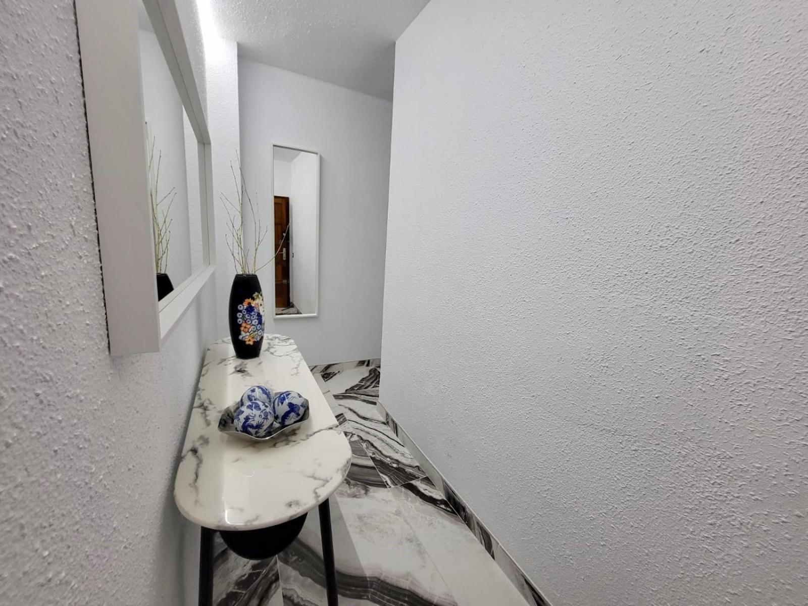2 Bedrooms Flat + Balcony + Parking At Las Canteras Beach Лас-Пальмас-де-Гран-Канария Экстерьер фото