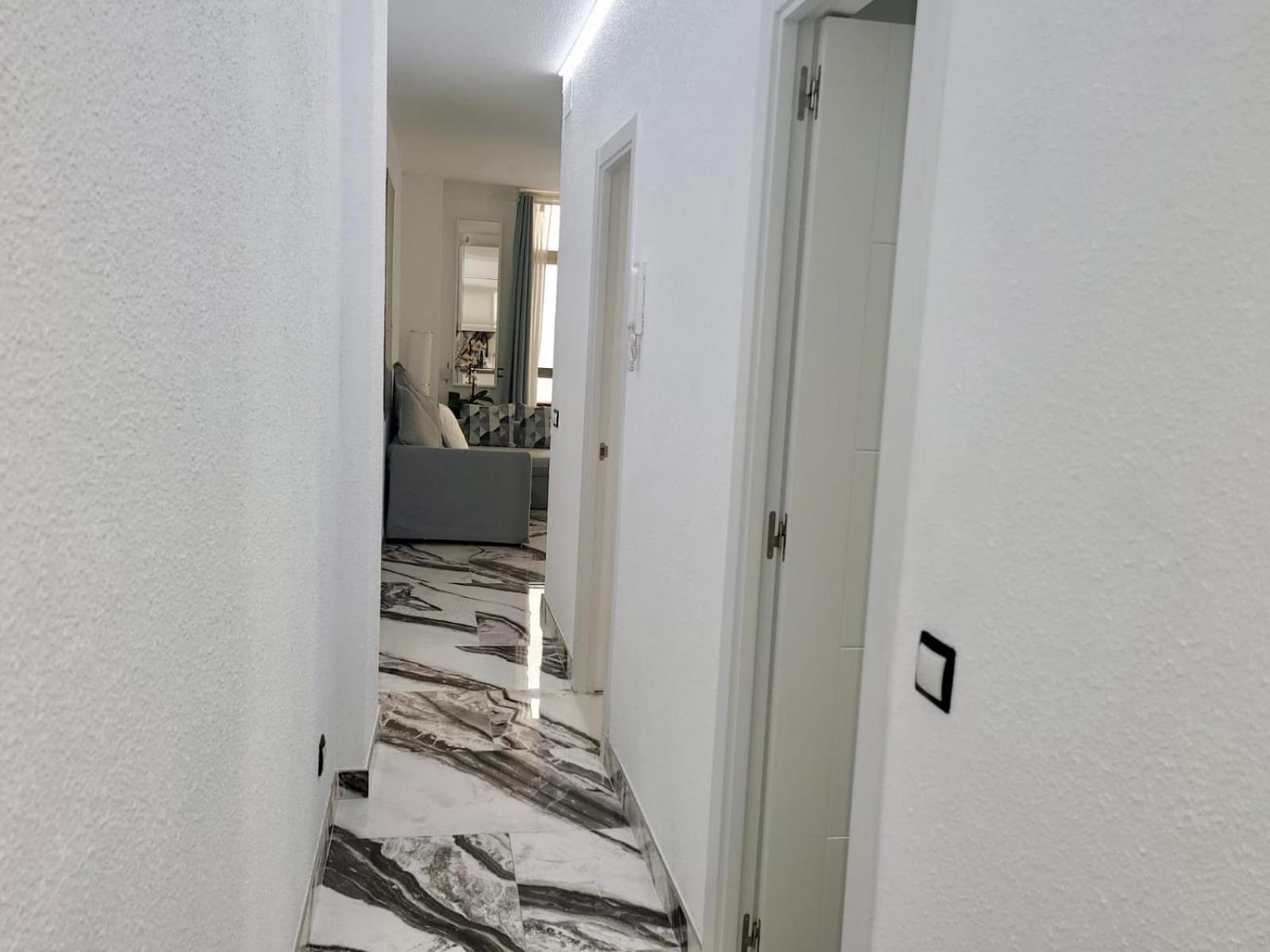 2 Bedrooms Flat + Balcony + Parking At Las Canteras Beach Лас-Пальмас-де-Гран-Канария Экстерьер фото